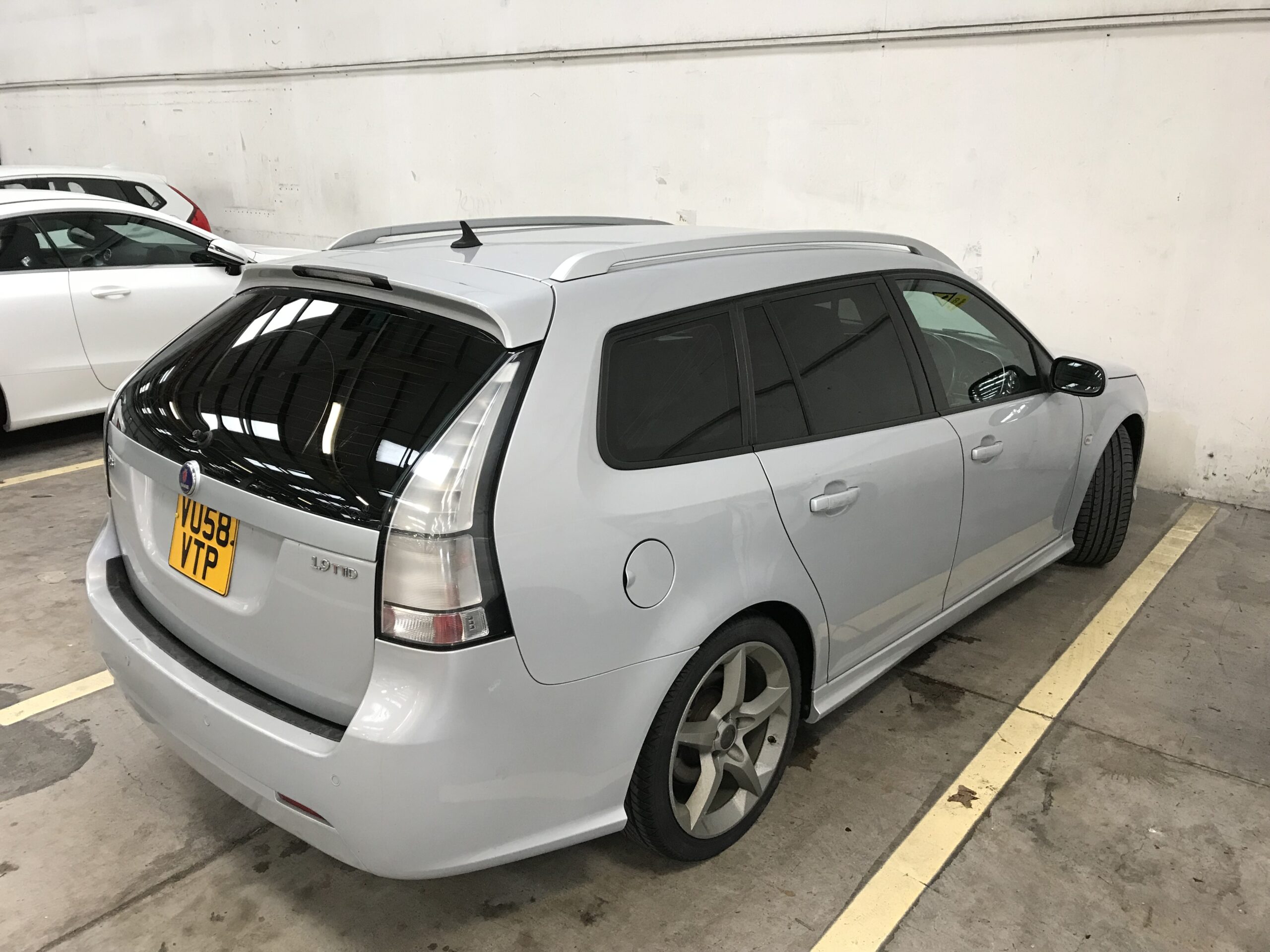 Car tinting Bristol - privacy film
